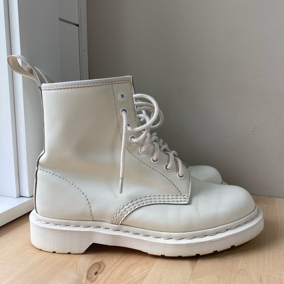 Martens 1460 Mono Smooth Leather Lace Up Boots Smooth White